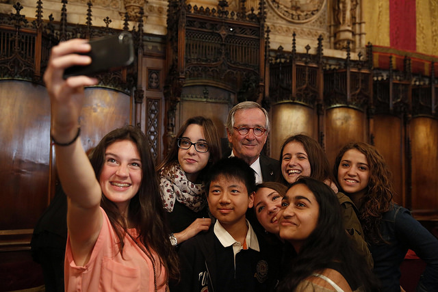 14121445305_f426a2488a_z