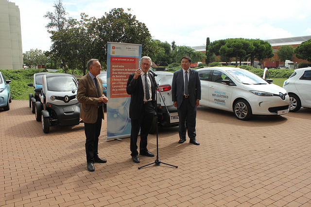 15144601848_e4c02a7f50_z