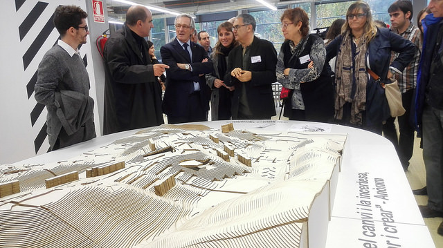 15904140182_ca012f38b8_z