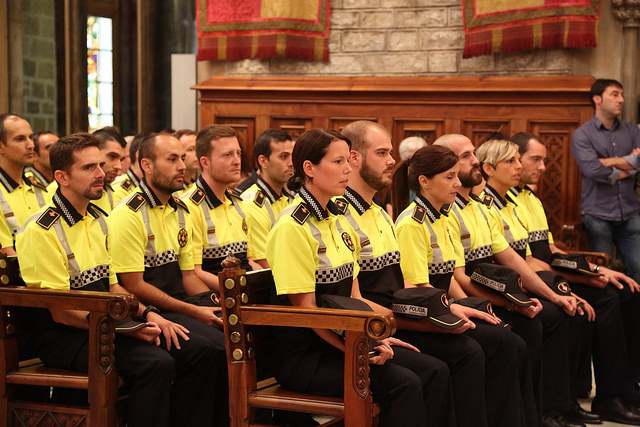 18754945874_f979717e47_z