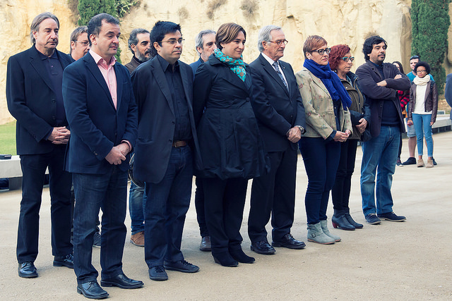 22161609826_76b141889e_z