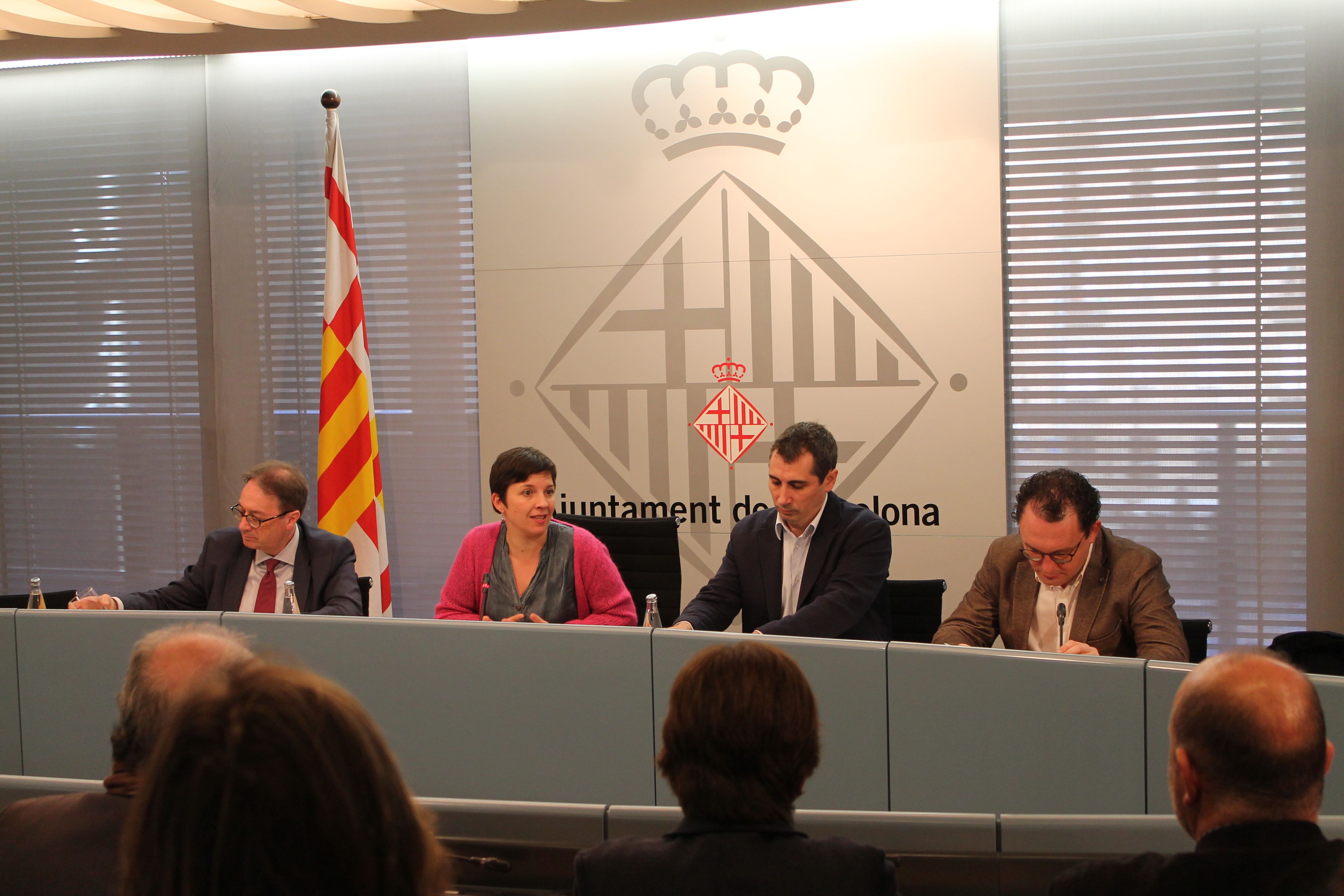 160302 FOTO Conveni Taula m4social