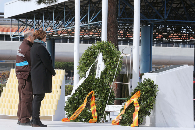 25372558364_3b818d60a7_z