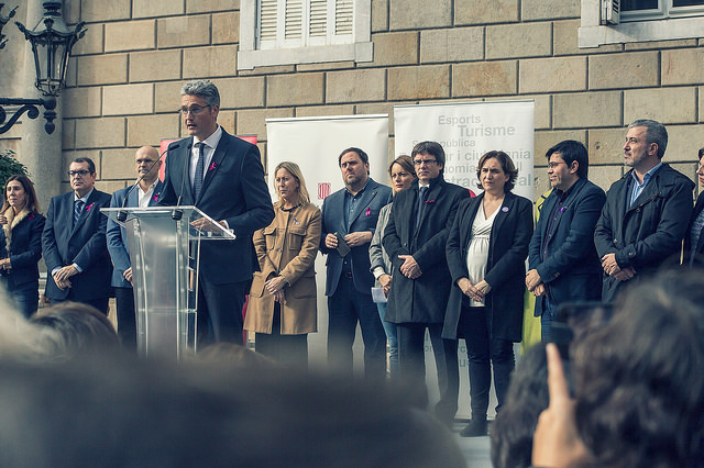 30864379890_aef93d439e_z